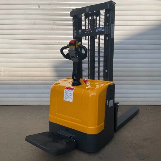 Chariot élévateur électrique a - Electric Forklift avis et prix