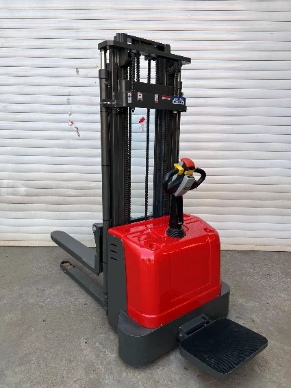 Chariot élévateur électrique a - Electric Forklift avis et prix